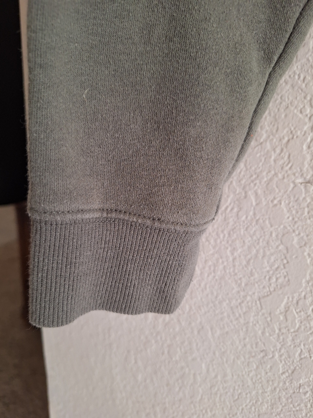 Oversized Cropped Hoodie - Olive Green - Picture 6 of 9